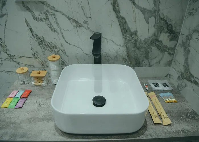 Luxury 1 Bedroom 5th Floor Апартамент