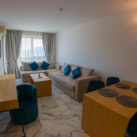 Luxury 1 Bedroom 5th Floor Warna