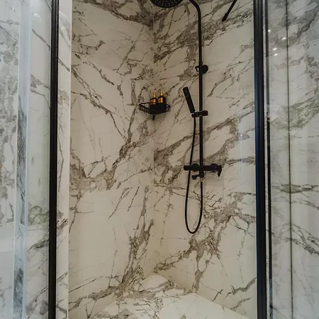 Luxury 1 Bedroom Lejlighed